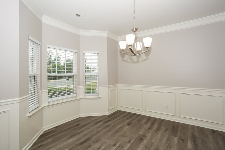 Building Photo - 11119 Amberglades Ln