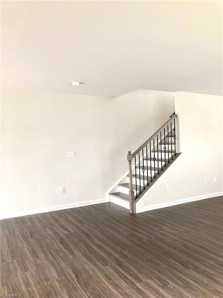 Building Photo - 6022 Wren Dr