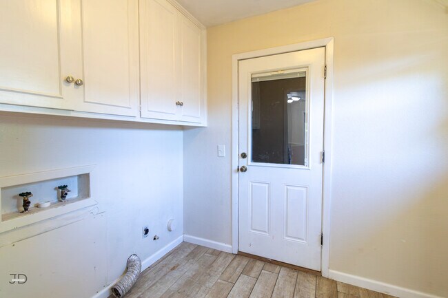 Building Photo - 4807 Del Rio Trail