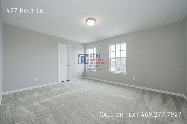 Building Photo - 427 Holt Ln