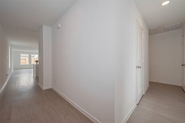 Building Photo - 6431 Geyser Starish Dr