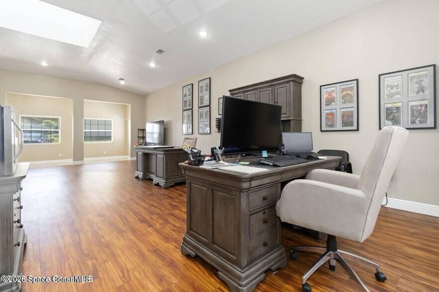 Building Photo - 1280 US-1