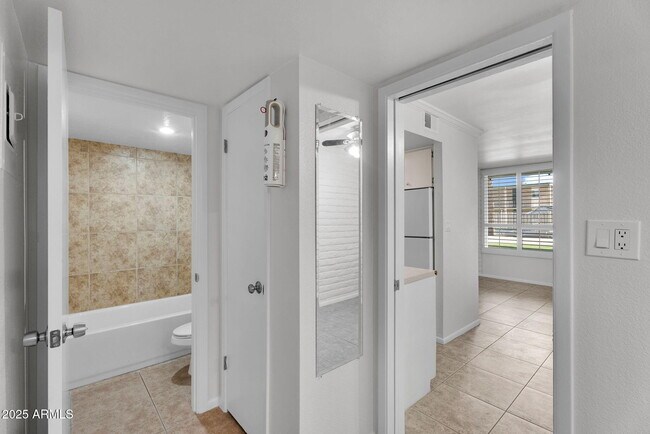 Building Photo - 3737 E Turney Ave