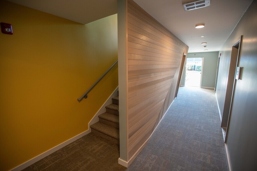 Building Photo - 303 Edmonds St