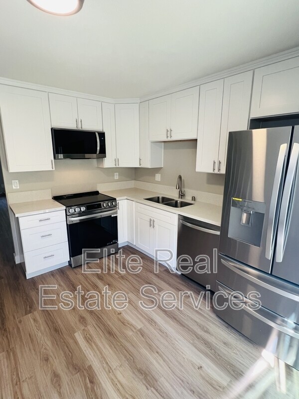 7852 Camino Glorita 7852 Camino Glorita San Diego CA 92122