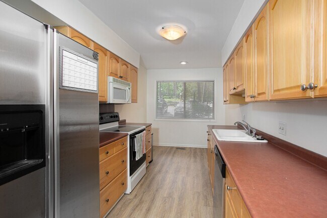Building Photo - 128 Ridge Trail