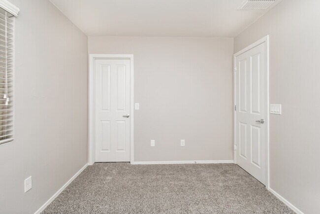 Building Photo - 18356 S Avenida Arroyo Seco