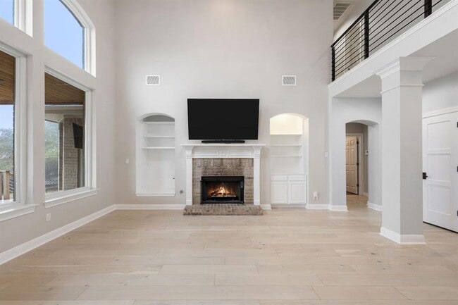 Building Photo - 2137 Rivina Dr