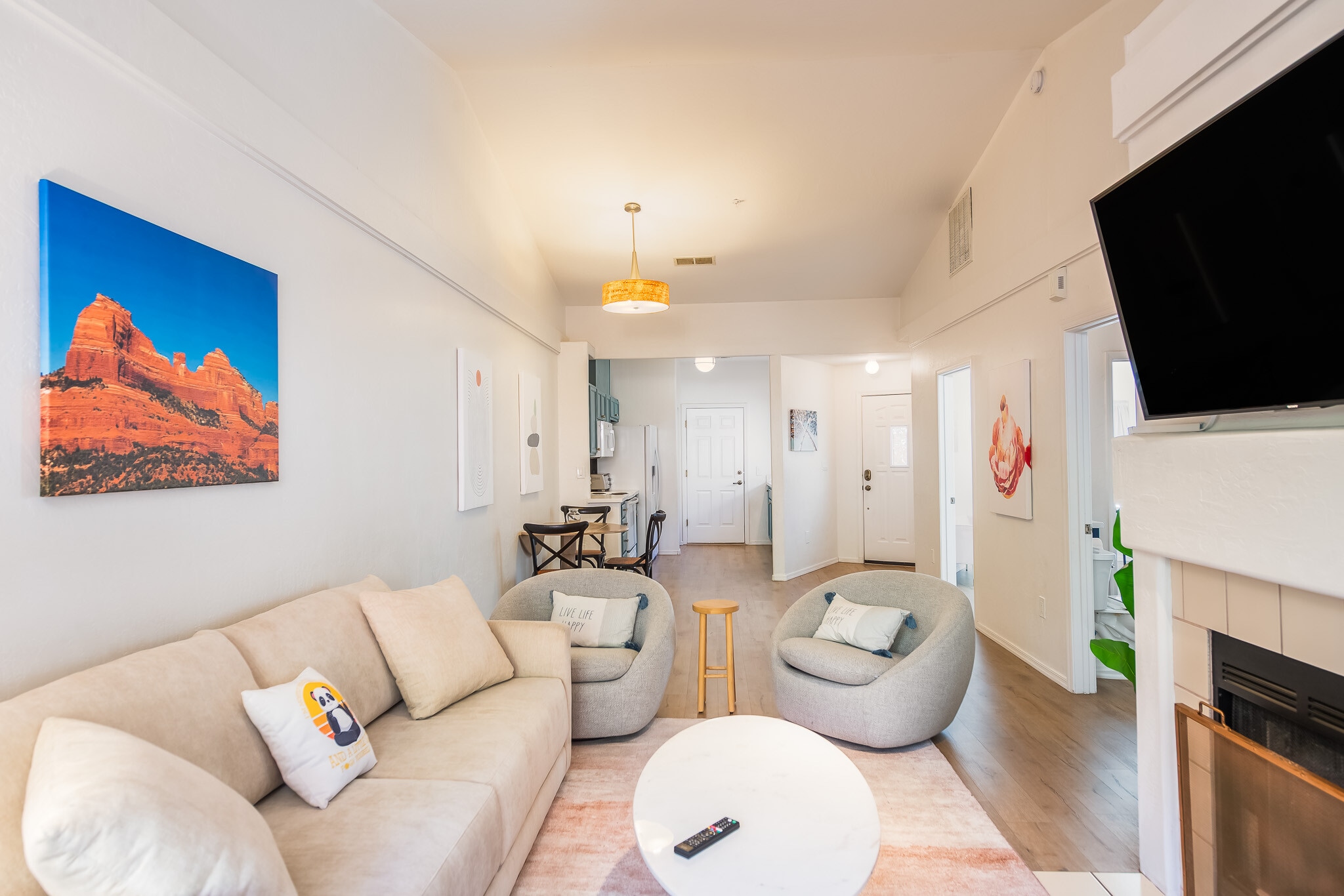 Building Photo - 102 Pine Leaf Ln