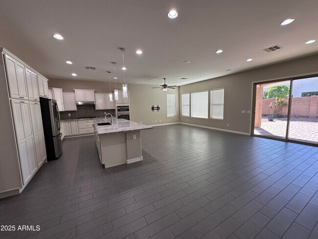 Building Photo - 3269 E Ironside Ln