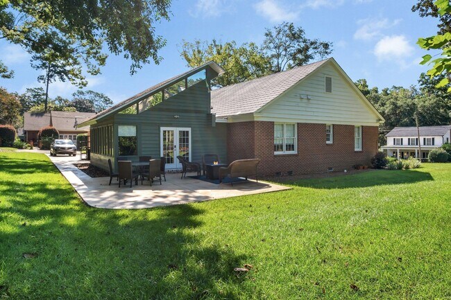 Building Photo - 518 Ingleside Ave