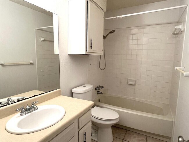 Building Photo - 7704 Cloudberry Cir