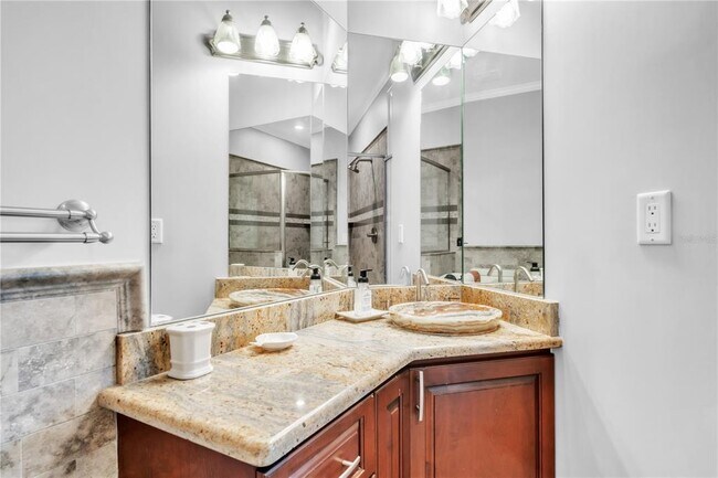 Building Photo - 7924 3rd Ave S