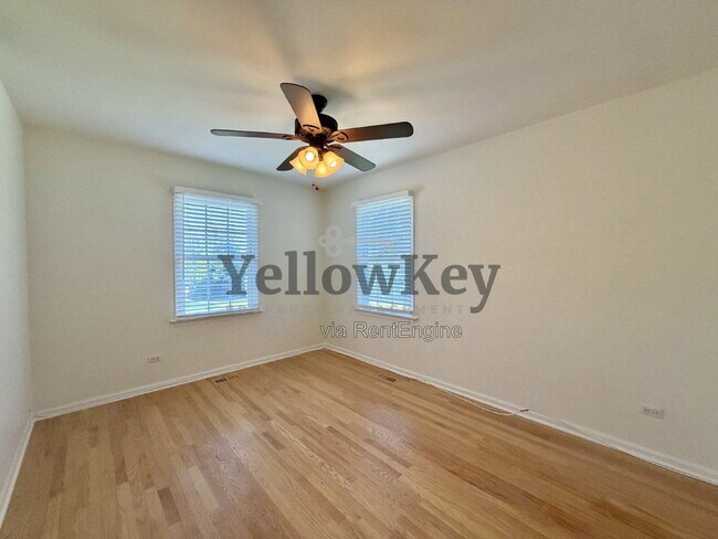 Building Photo - 11121 Indian Woods Dr