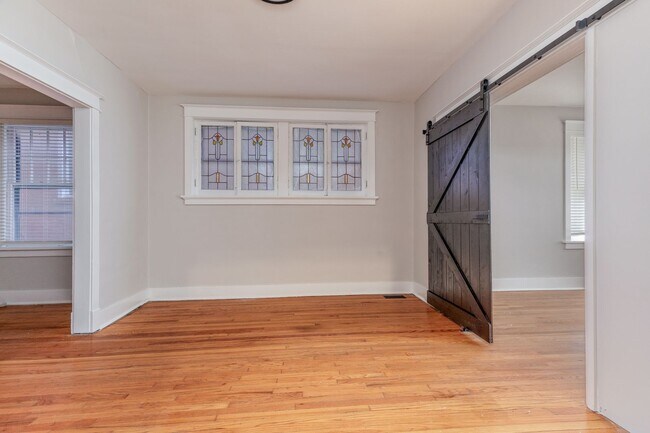 Building Photo - 1340 McCausland Ave
