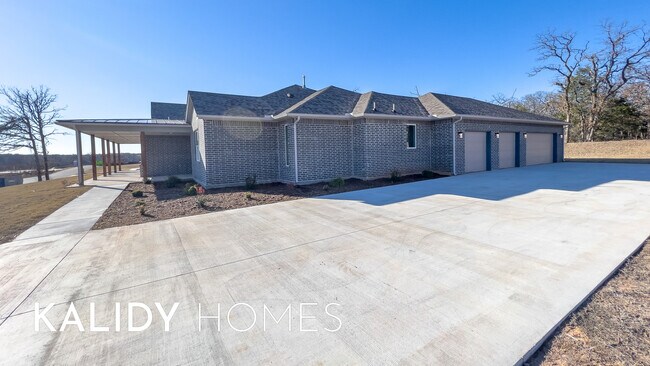 Building Photo - 17636 Salma Rd