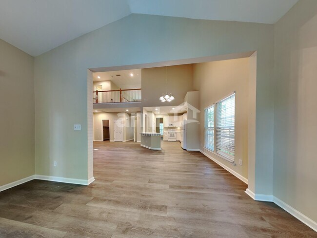 Building Photo - 13531 Toka Ct