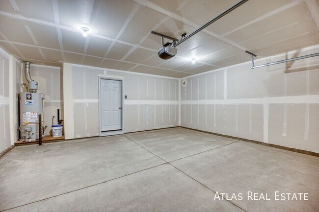 Building Photo - 12665 Lignite Dr