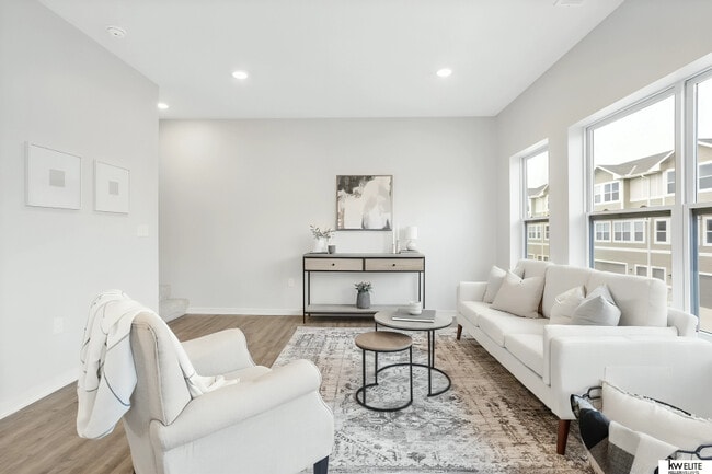 Building Photo - 20855 R Ct