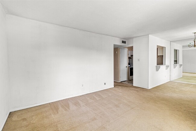 Building Photo - 9007 Gaylord Dr