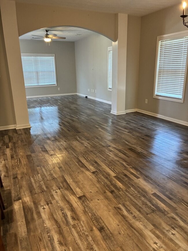 Building Photo - 20 Mill pond Ct