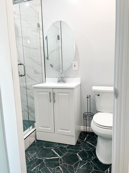 Building Photo - 15023 Hornell St