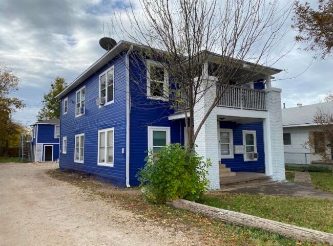 Building Photo - 1725 State St