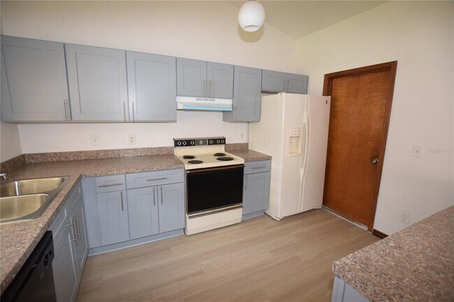 Building Photo - 2585 Derby Dr