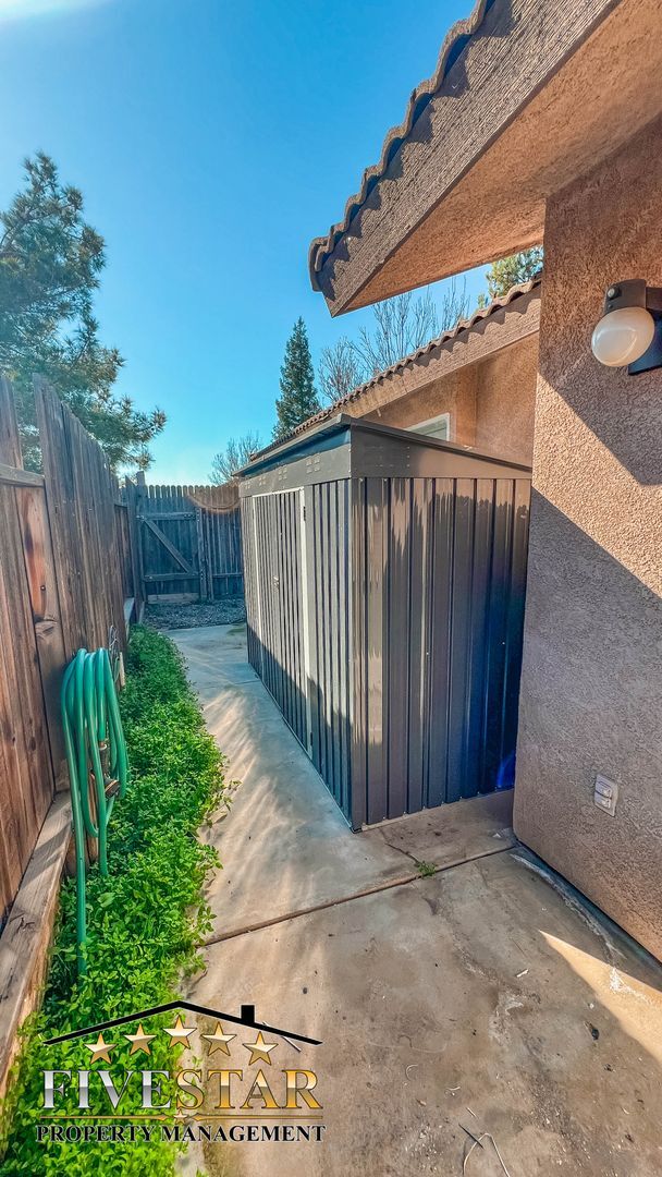 Building Photo - 618 Spring Meadow Ct
