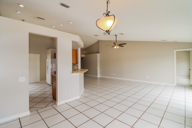 Building Photo - 9329 Crandon Ln