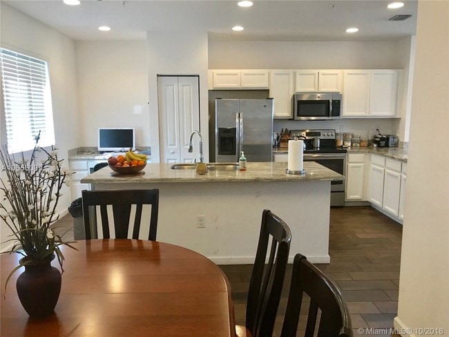 Building Photo - 14237 SW 274th St