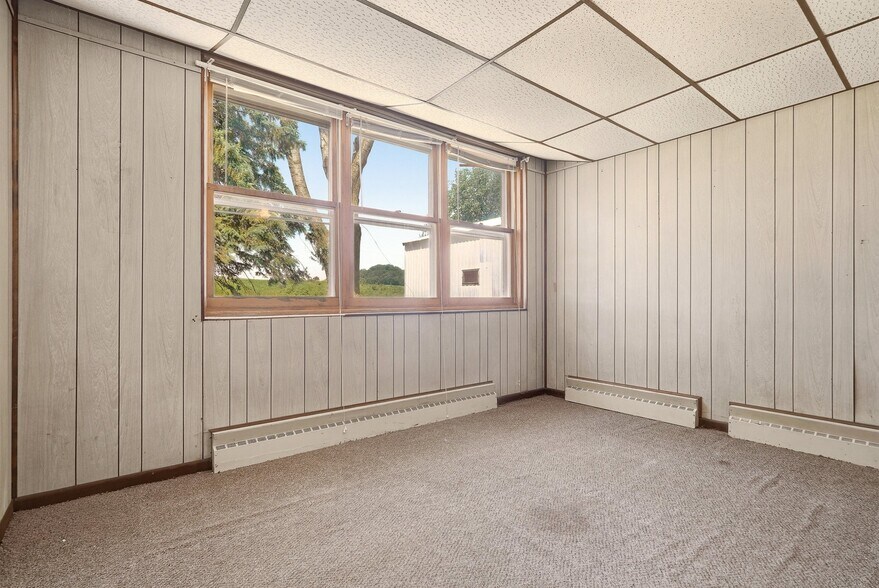 Building Photo - 13979 Fedora Rd