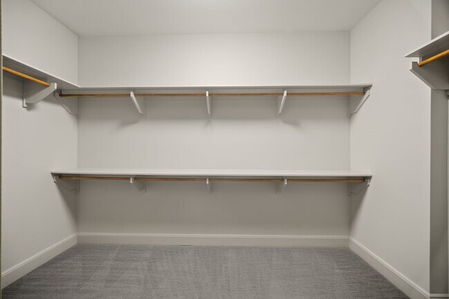 Building Photo - 2511 Willowick Rd