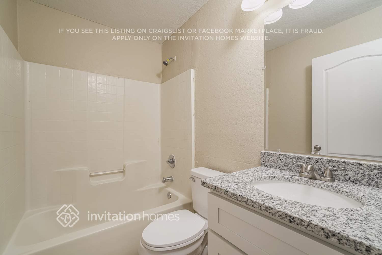 Building Photo - 7988 Oak Run Cir