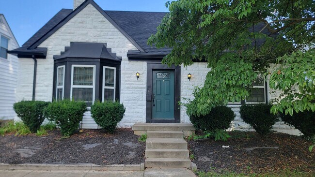 Building Photo - 4305 Briarwood Rd