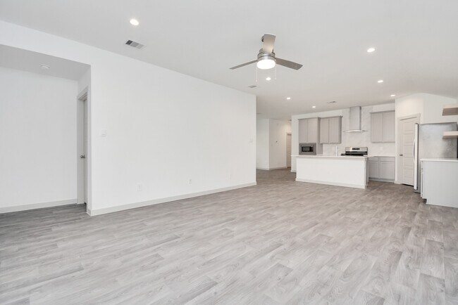 Building Photo - 12814 Heddington Grv Ln