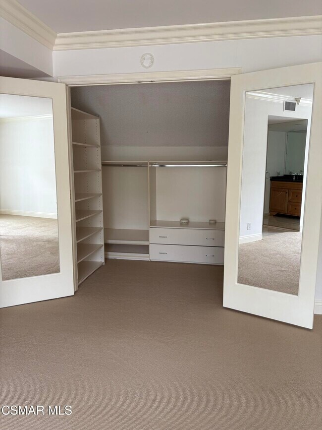 Building Photo - 28649 Acacia Glen St