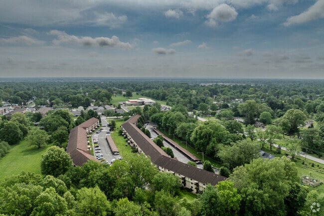 Aerial Photo - Coves at Columbus on Karl Road/Stonegate Square