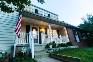 Building Photo - 540 Valleywood Rd