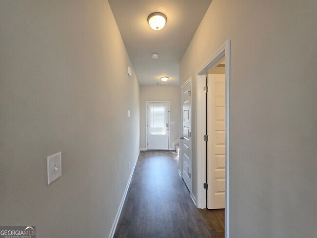 Building Photo - 136 Red Birch LN