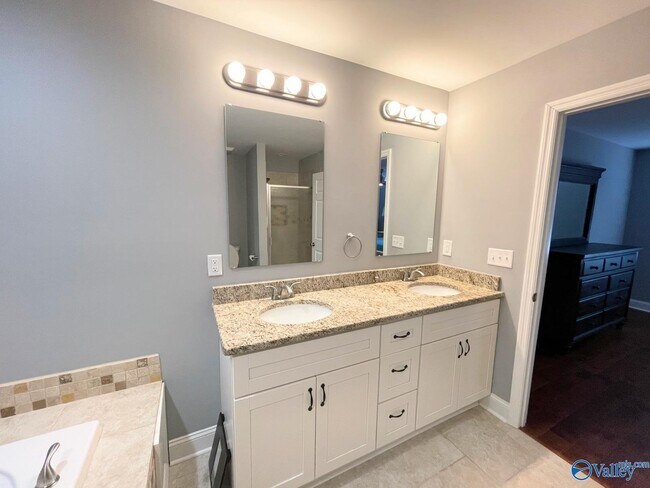 Building Photo - 6659 Steeplechase Dr NW