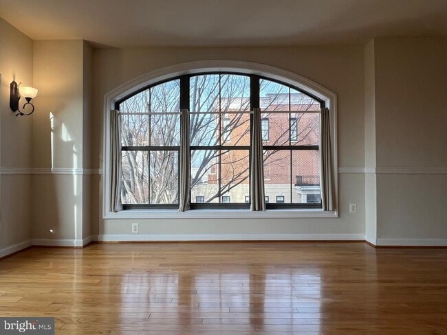 Building Photo - 485 Harbor Side St