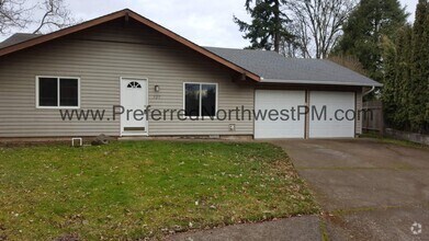 Building Photo - River Road 4 bedroom home!