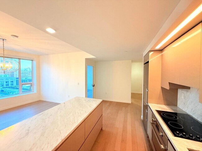 Building Photo - ***MOVE-IN SPECIAL ONE MONTH FREE RENT***Very Unique Spacious Two Bedroom - Two bath luxury Condo...