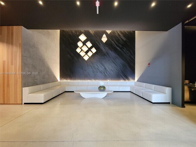 Building Photo - 151 SE 1st St