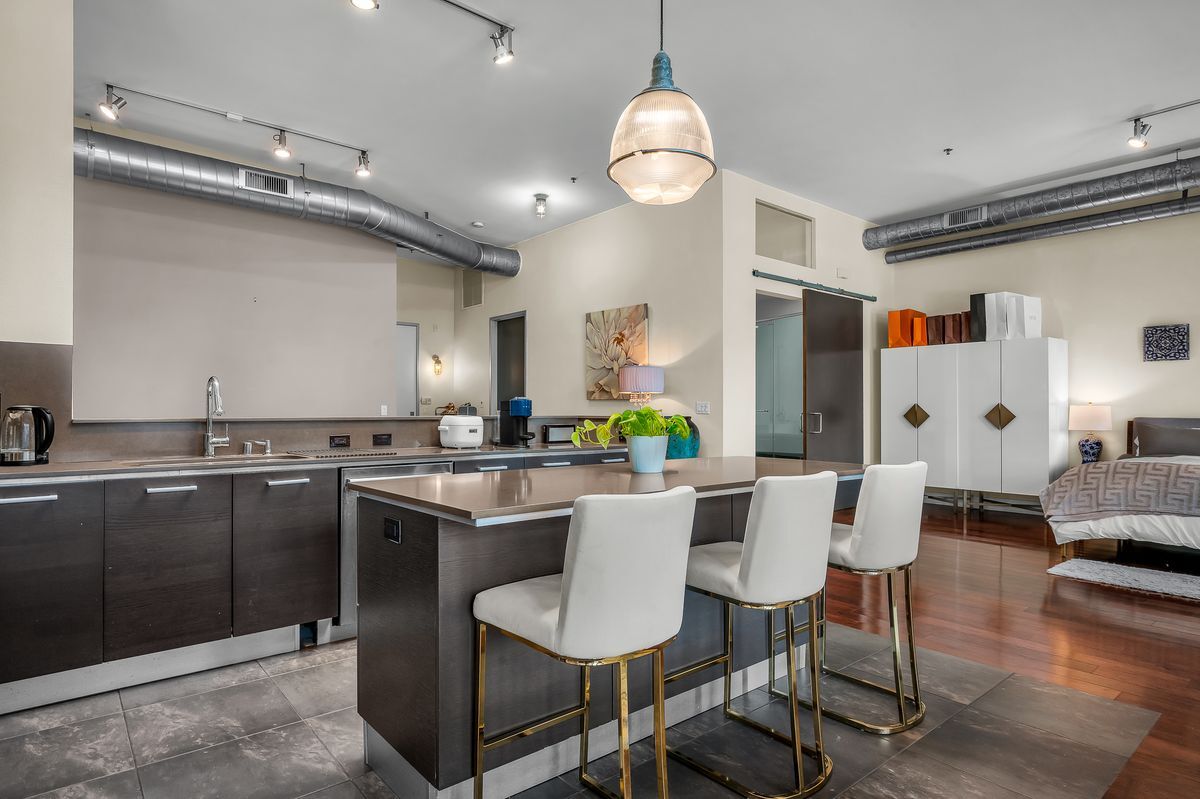 Building Photo - 13320 Beach 202 BCH