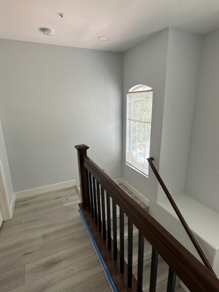 Building Photo - 10266 Wateridge Cir