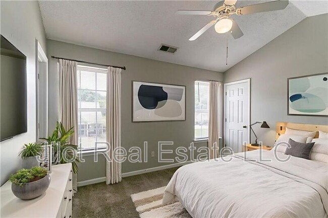 Building Photo - 256 Turnstone Rd