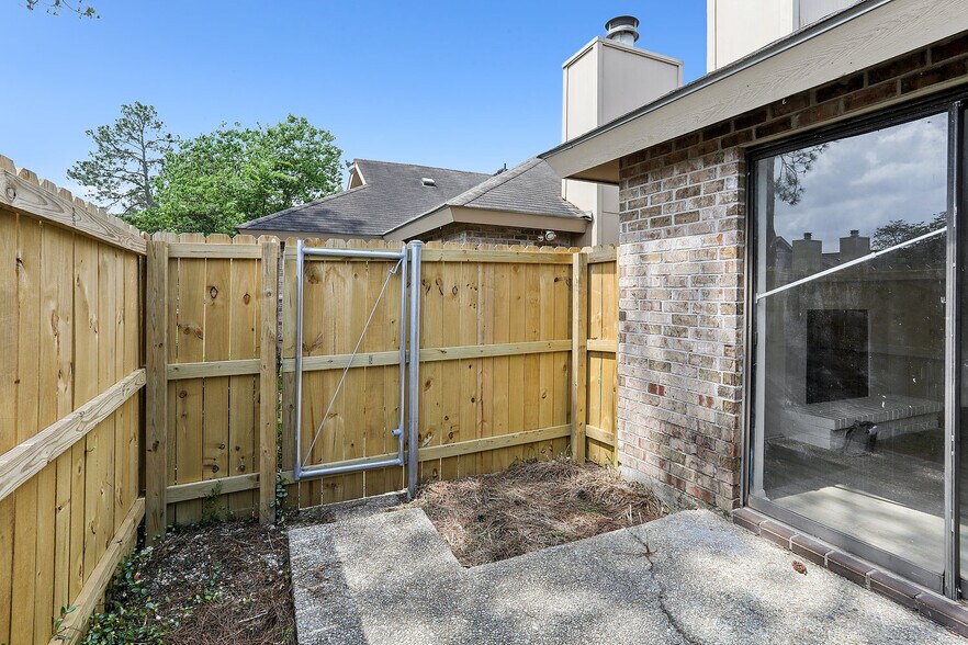 Building Photo - 5122 Blair Ln