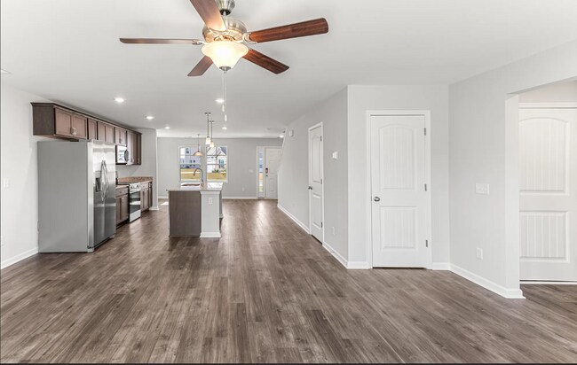 Building Photo - 106 Monarchos St